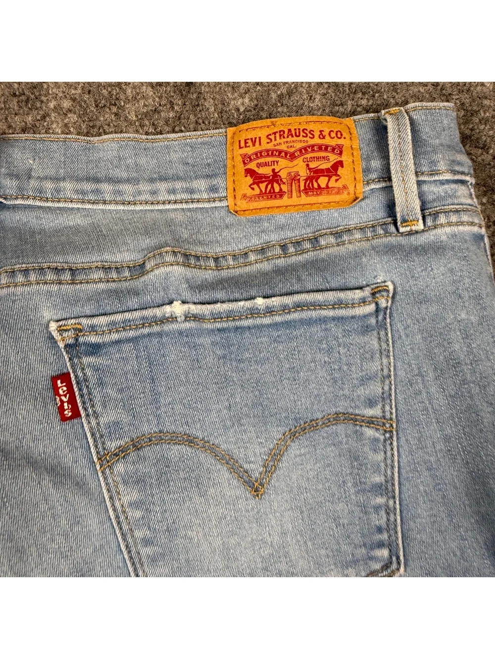 Levi's 710 Super Skinny Light Wash Jeans Size 33